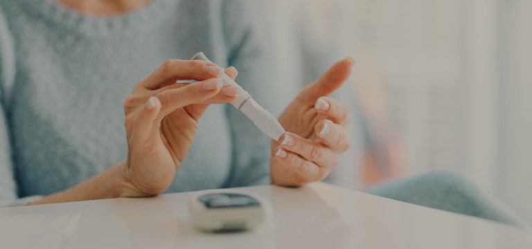 How to Manage Diabetes as an Aging Adult
