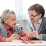How to Recognize the First Signs of Dementia in a Family Member